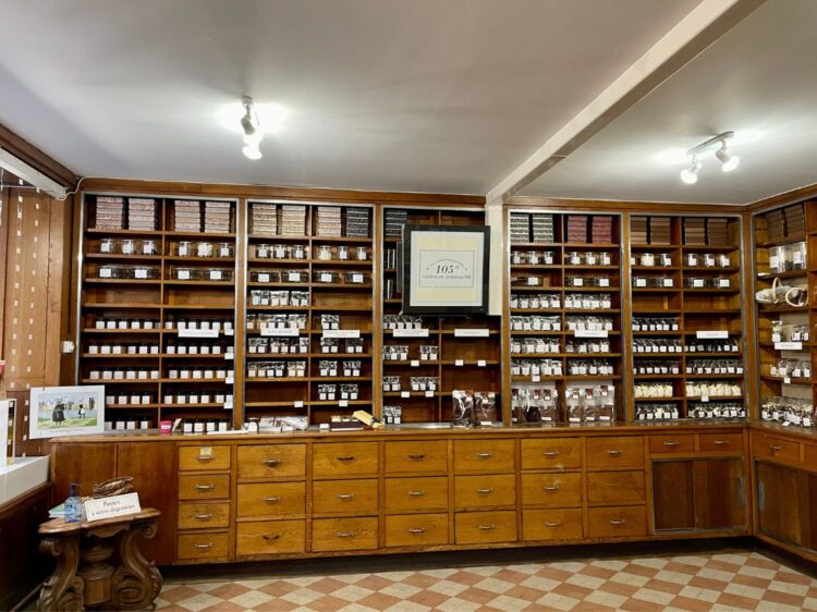 interieur chocolaterie pontrieux