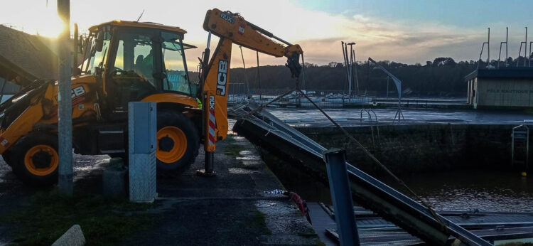 chantier ponton binic tracteur port